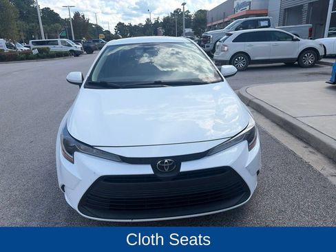 Used 2024 Toyota Corolla LE FWD image 2