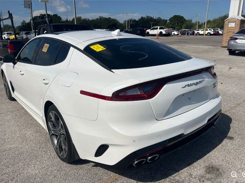 Used 2020 Kia Stinger GT1 AWD/4WD image 3
