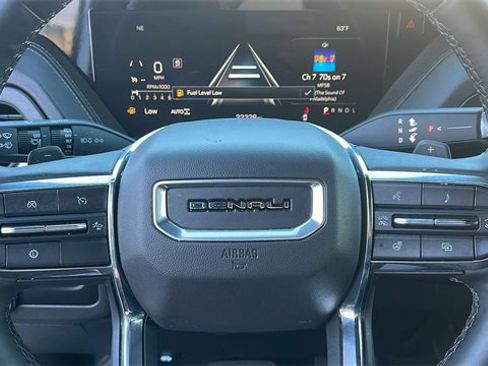 Used 2025 GMC Yukon XL Denali image 22