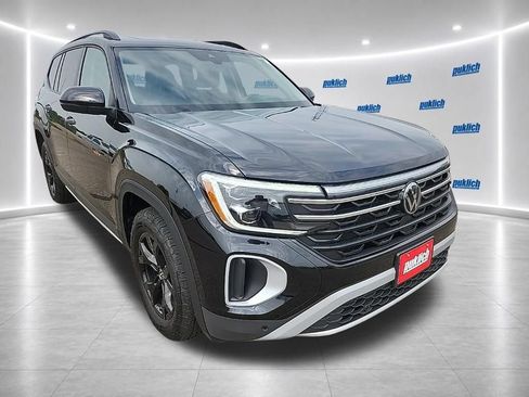 Used 2024 Volkswagen Atlas Peak Edition SEL AWD/4WD image 8