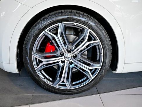 Used 2023 Maserati Levante GT AWD/4WD image 41