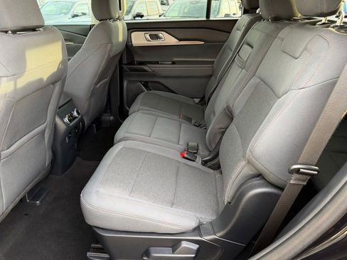 Certified 2025 Ford Explorer Active image 28