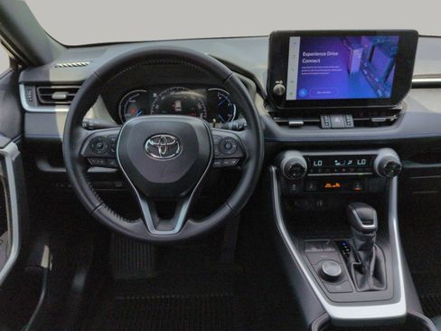 Used 2025 Toyota RAV4 XSE AWD/4WD image 20