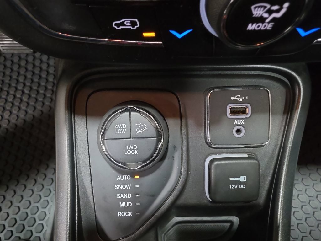 Used 2020 Jeep Compass Trailhawk w/ Leather Interior Group AWD/4WD image 20
