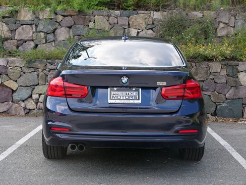 Used 2017 BMW 330i xDrive Sedan w/ Premium Package AWD/4WD image 5