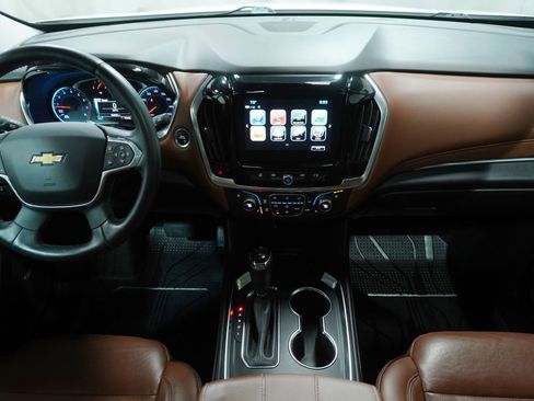 Used 2022 Chevrolet Traverse LS AWD/4WD image 19