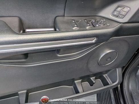 Used 2021 Ford Expedition XLT AWD/4WD image 16