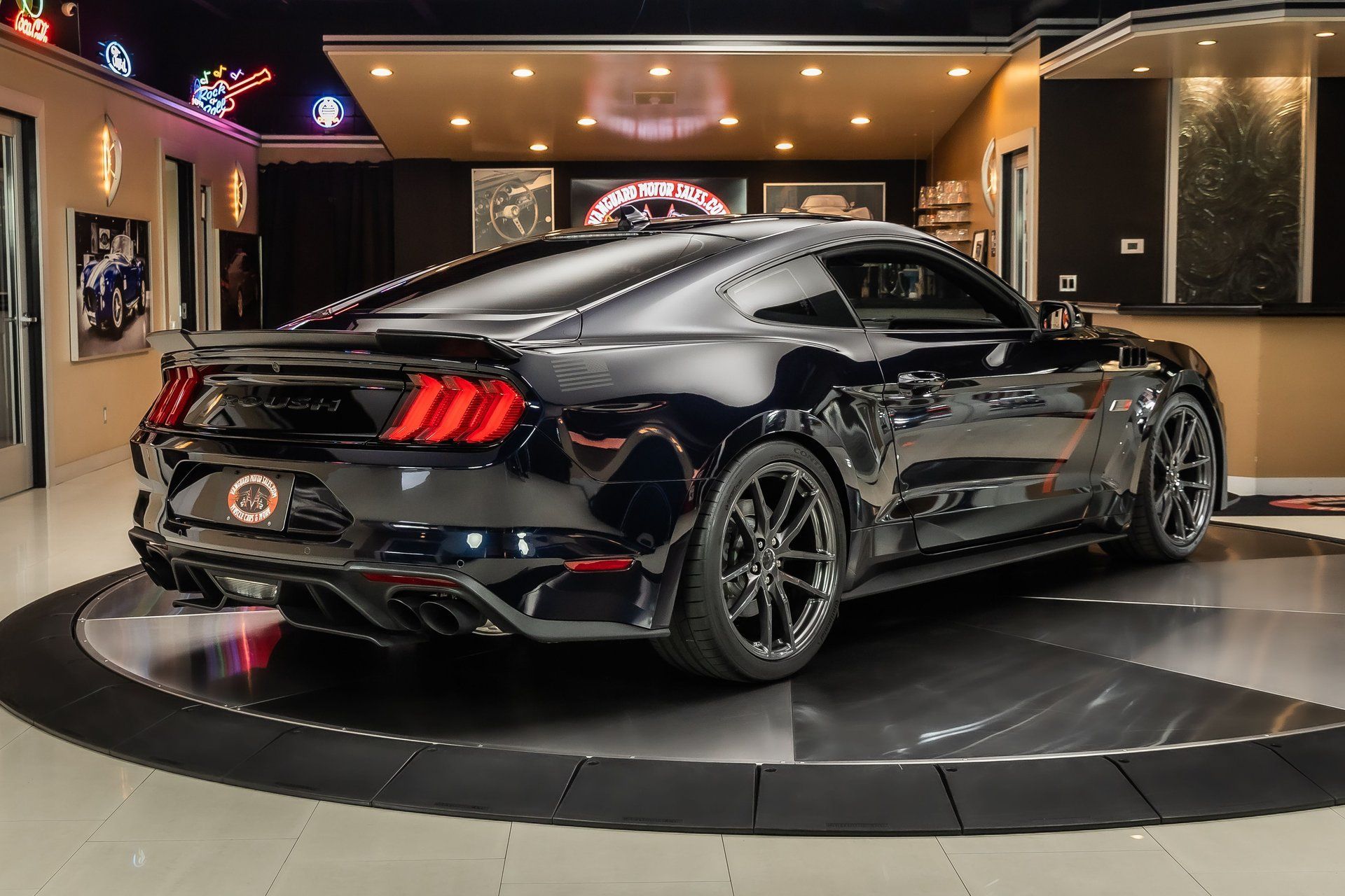 Used 2021 Ford Mustang GT Premium w/ GT Performance Package RWD image 12