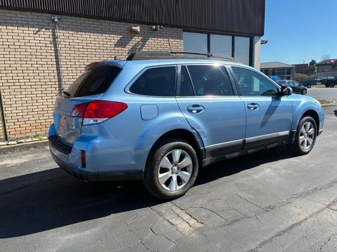 Used 2011 Subaru Outback 3.6R Limited image 4