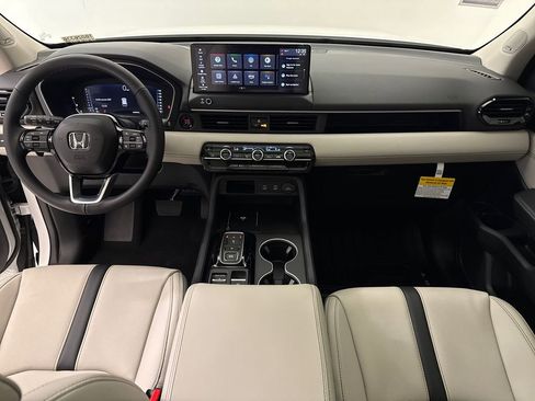 New 2026 Honda Pilot Touring image 14