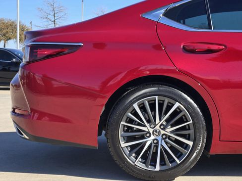 Certified 2025 Lexus ES 350 w/ Premium Package image 7