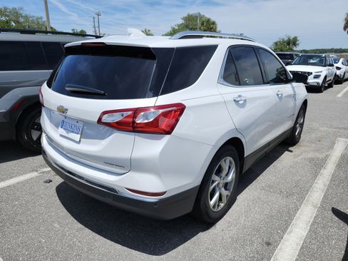 Used 2019 Chevrolet Equinox Premier FWD image 2