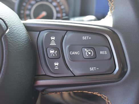 Used 2024 Jeep Wrangler Unlimited Sport AWD/4WD image 20