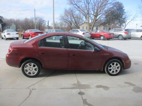 Used 2005 Dodge Neon SXT image 16