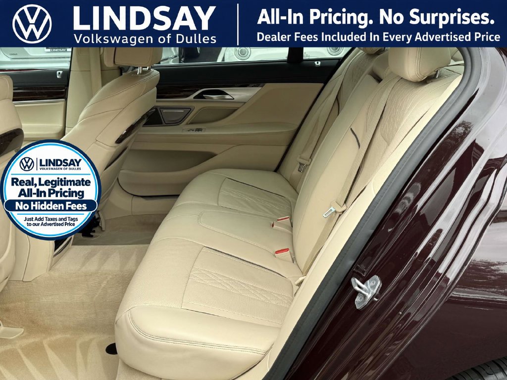 Used 2020 BMW 740i w/ Premium Package RWD image 14