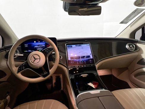 Used 2022 Mercedes-Benz EQS 450+ Sedan image 26