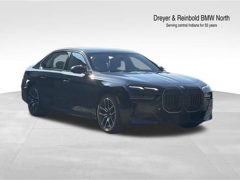 Used 2025 BMW 760i xDrive AWD/4WD image 9