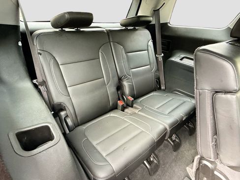 Used 2023 GMC Acadia SLT FWD image 29