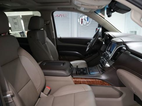 Used 2016 Chevrolet Suburban LTZ image 23