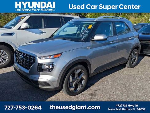 Used 2023 Hyundai Venue SEL w/ Cargo Package FWD image 1