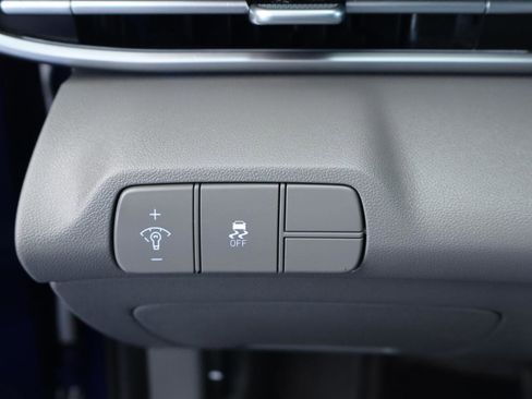 Used 2024 Hyundai Elantra SEL image 29