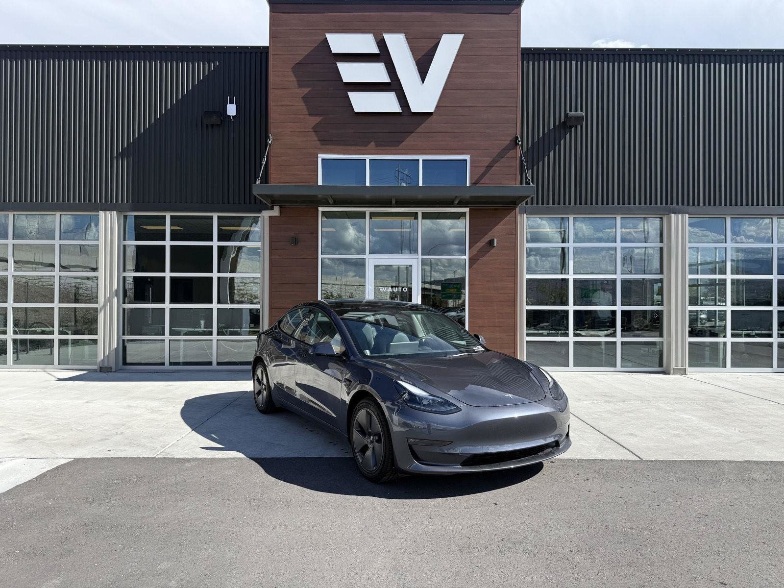 Used 2022 Tesla Model 3 Long Range AWD/4WD image 1