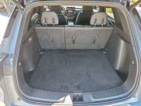 Used 2021 Chevrolet TrailBlazer RS w/ Sun and Liftgate Package image 35