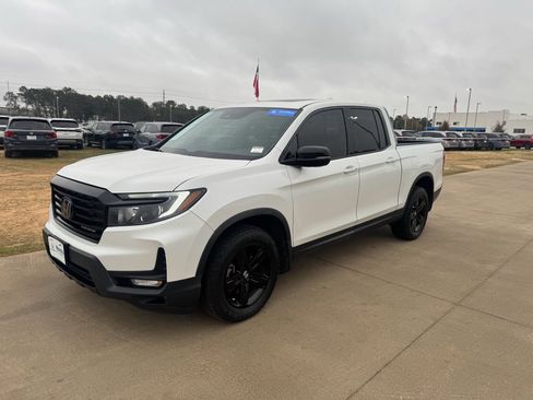 Certified 2021 Honda Ridgeline Black Edition image 4