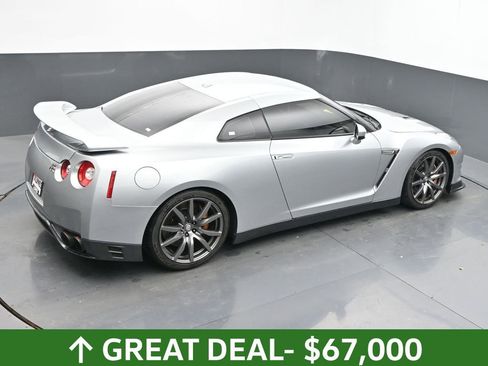 Used 2012 Nissan GT-R Premium image 44