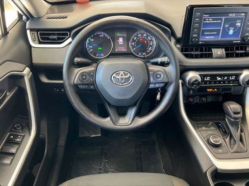 Certified 2021 Toyota RAV4 LE AWD/4WD image 14