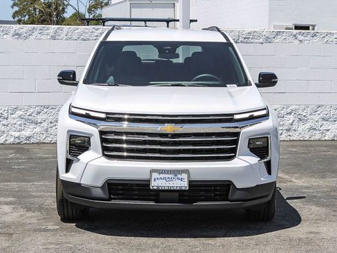 New 2026 Chevrolet Traverse LT w/ LPO, Floor Liner Package FWD image 2