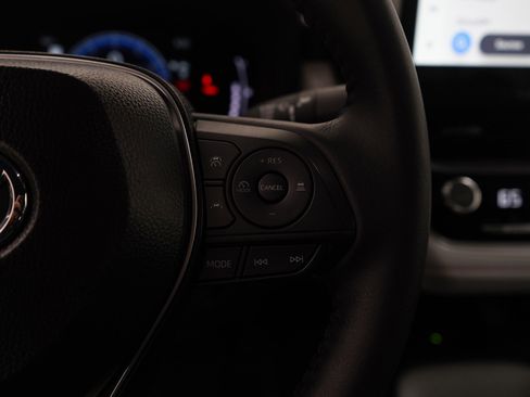 Used 2025 Toyota Corolla FX image 17