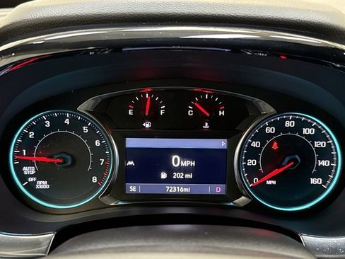 Used 2023 Chevrolet Traverse LT image 19