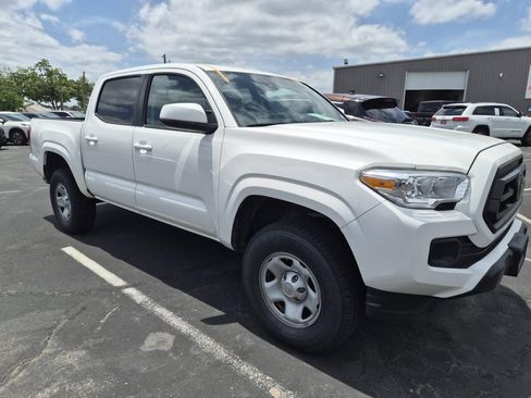 Used 2021 Toyota Tacoma SR w/ SR Convenience Package RWD image 9