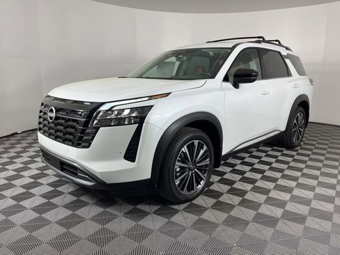 New 2026 Nissan Pathfinder Platinum AWD/4WD image 6