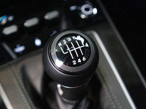 Certified 2024 Porsche 911 Carrera T RWD image 29