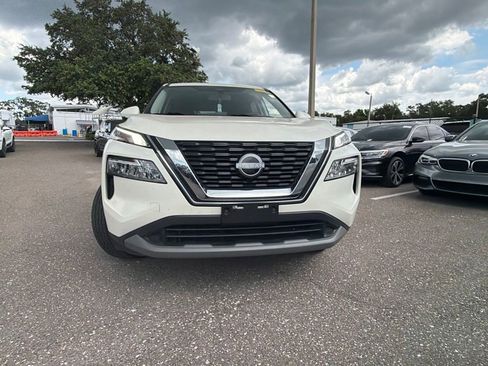 Used 2023 Nissan Rogue SV AWD/4WD image 14