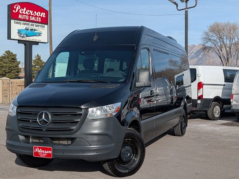 Used 2024 Mercedes-Benz Sprinter 2500 image 8