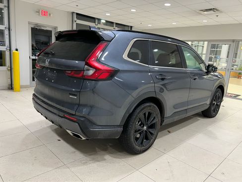 Used 2023 Honda CR-V Sport Touring image 4