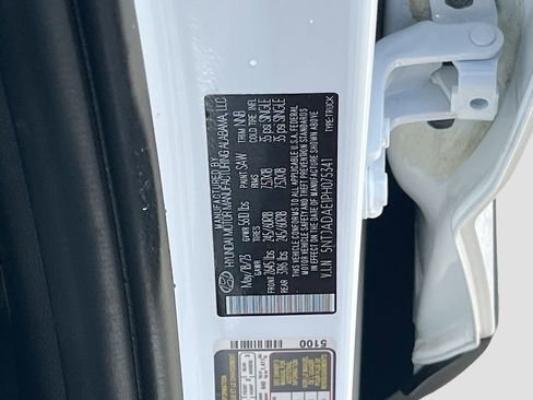 Used 2023 Hyundai Santa Cruz SE AWD/4WD image 28