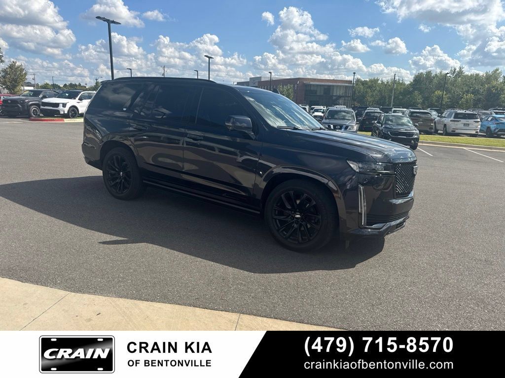 Used 2023 Cadillac Escalade Sport Platinum w/ LPO, ONYX Package AWD/4WD image 12
