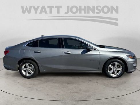 Used 2023 Chevrolet Malibu LT FWD image 6