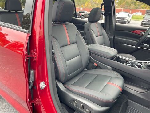 Certified 2025 Chevrolet Traverse RS w/ LPO, Floor Liner Package image 28