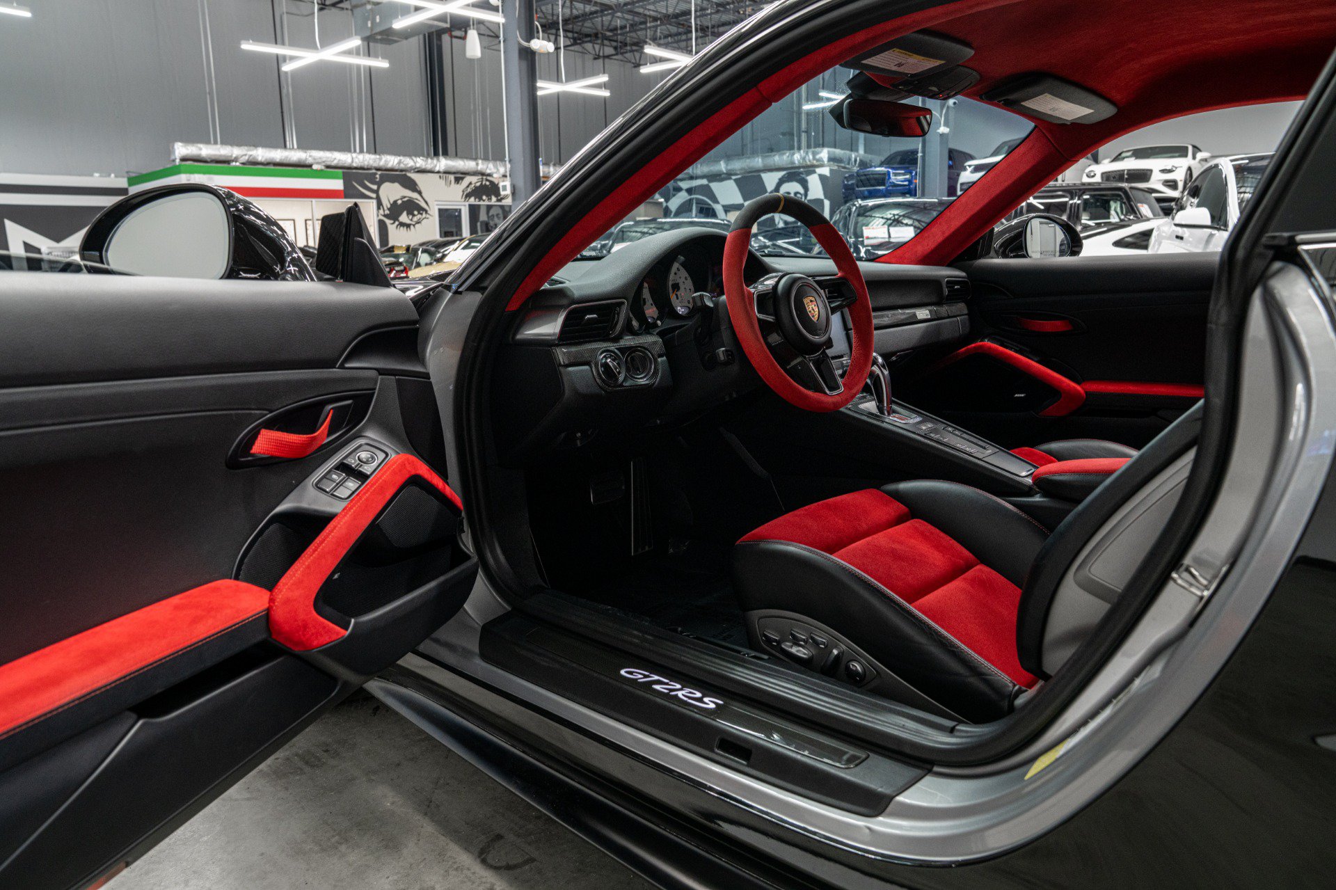 Used 2018 Porsche 911 GT2 RS RWD image 22