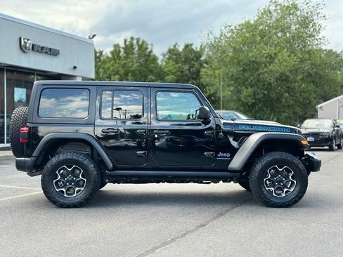 Used 2023 Jeep Wrangler Unlimited Rubicon 4xe w/ Cold Weather Group AWD/4WD image 8