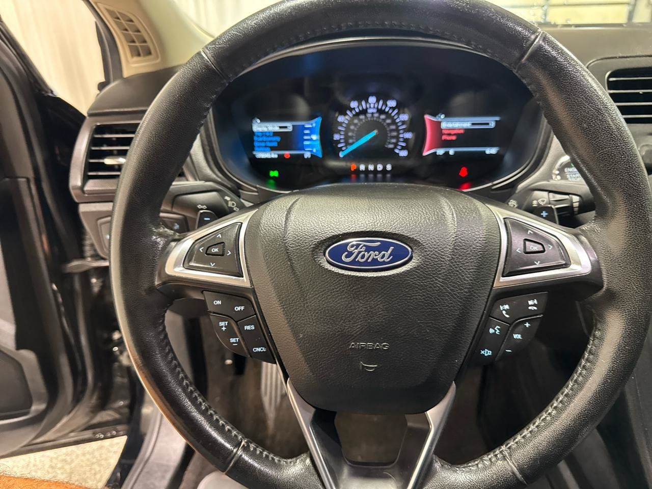 Used 2018 Ford Fusion SE w/ Equipment Group 201A FWD image 21