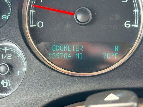 Used 2012 Chevrolet Tahoe LT RWD image 19