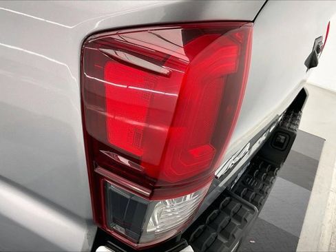 Used 2020 Toyota Tacoma SR5 image 30