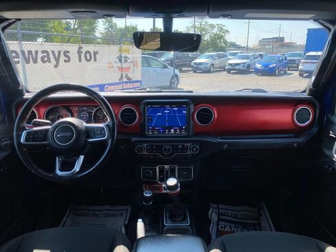 Used 2018 Jeep Wrangler Unlimited Rubicon w/ Dual Top Group AWD/4WD image 20