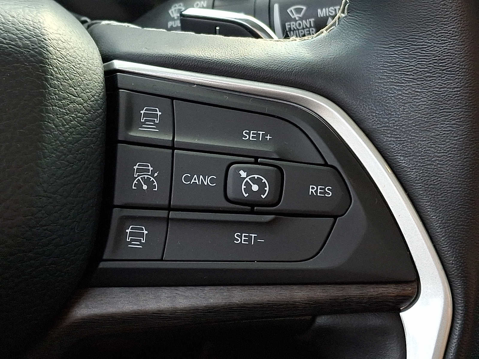 Used 2022 Jeep Grand Cherokee L Limited AWD/4WD image 20